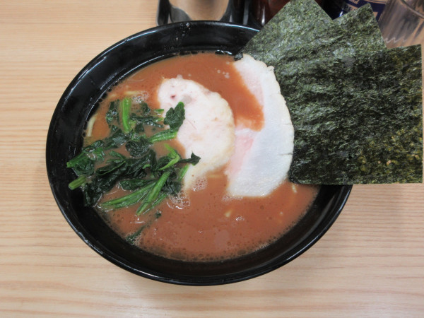 「ラーメン（並）（900円）」@横浜ラーメン 武蔵家 御茶ノ水店の写真