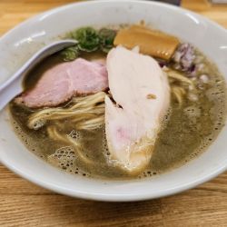 濃厚煮干しラーメン