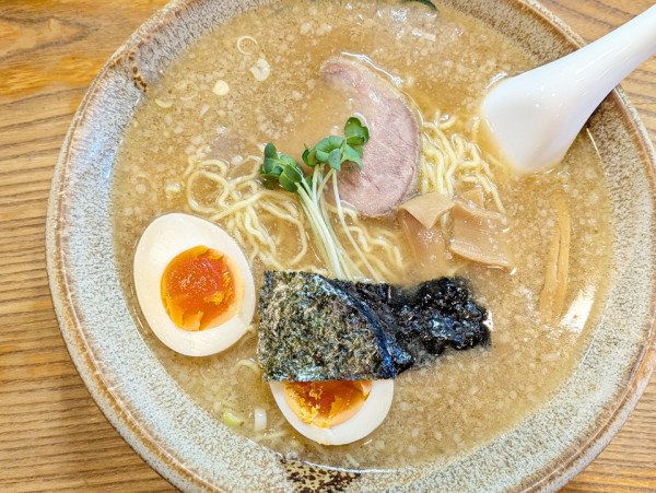 「味噌そば＋煮玉子」@支那そば やなか草の写真