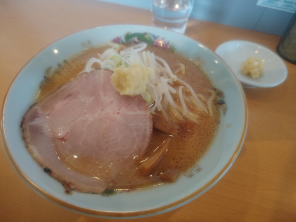 「カッパの朝ラーメン（味噌）８８０円ニンニク50円」@カッパラーメンの写真