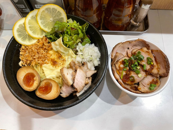 「【限定D】塩チーズレモンまぜそば ＋チャーシュー丼」@麺屋 扇 SENの写真