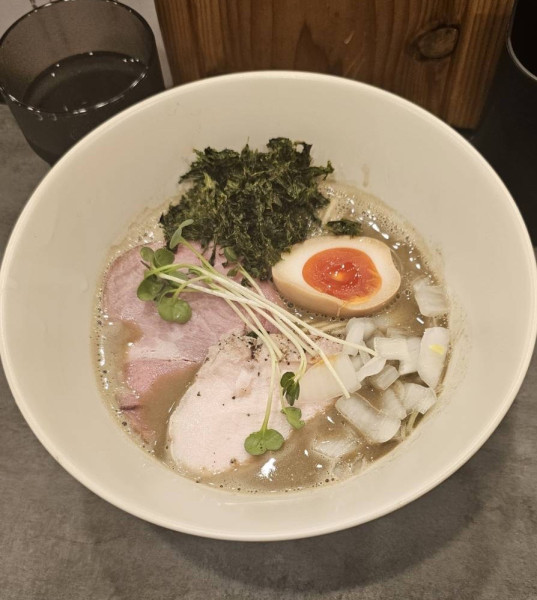 「濃厚飲む煮干しラーメン」@攻ニボの写真