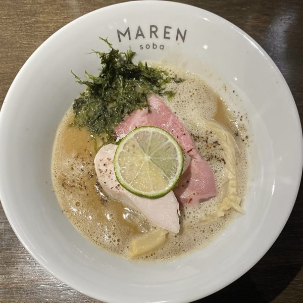 「魚介鶏白湯そば」@soba MAREN 肥後橋店の写真