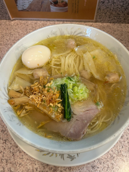 「塩ネギワンタンメン　1,150円　味付煮卵　100円」@ラー麺専門店 こしがやの写真