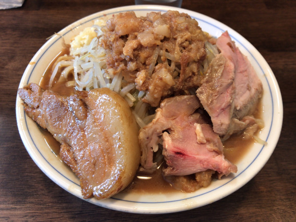 「らーめん(全部) 980円」@らーめん梵's 埼大前本店の写真