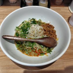 大山小麦の汁なし担々麺（0.5辛）900円