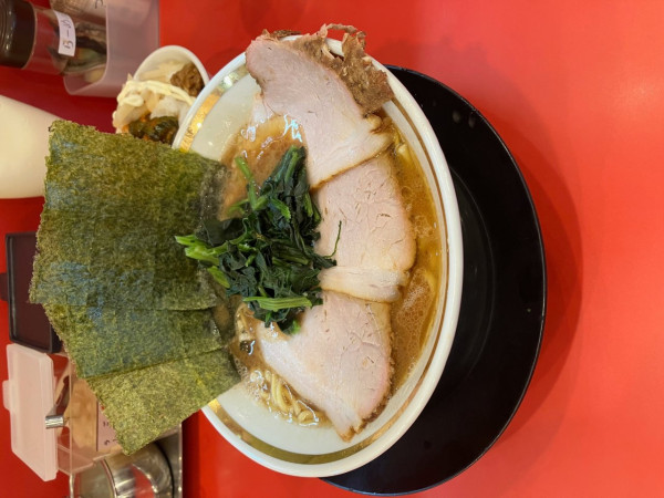 「ラーメン並　ご飯バー」@家系ラーメン 裏大輝家 青物横丁店の写真
