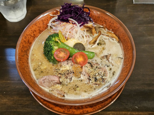 「サルティンボッカとオニオンすーぷsoba　1880円」@sobabar Ciliegioの写真