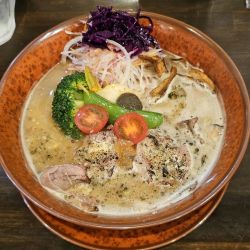 サルティンボッカとオニオンすーぷsoba　1880円