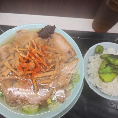 新橋ニューともちんラーメン 蒲田西口駅前店の画像