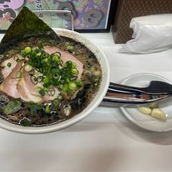 黒ちゃーしゅうめん1,350円（生ニンニク一粒）