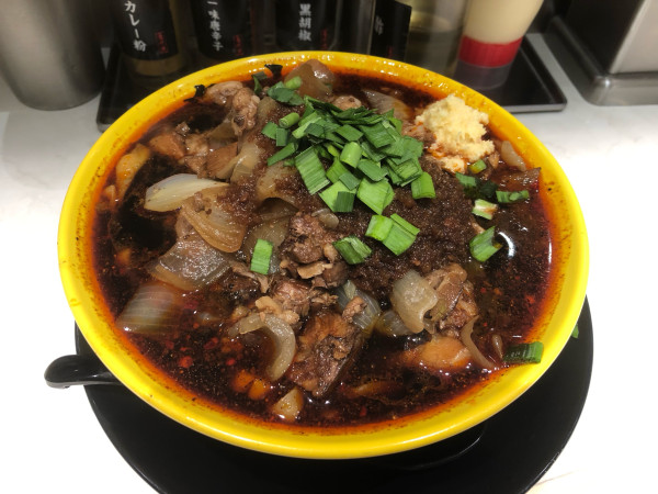 「スタミナラーメン並（950円）、辛味（50円）、肉野菜増し（30」@スタミナラーメン 鬼山 渋谷店の写真