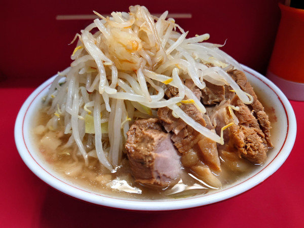 「大豚  野菜  ニンニク  カラメ」@ラーメン二郎 三田本店の写真