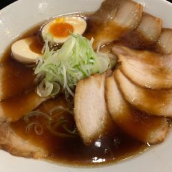 郡山ブラック(ﾌﾟﾚﾐｱﾑﾁｬｰｼｭｰ味玉)