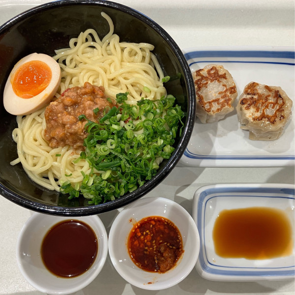 「肉味噌まぜ麺690円焼き焼売2個300円」@長崎ちゃんぽん リンガーハット ららぽーとTOKYO-BAY店の写真