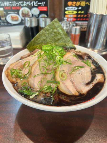 「肉盛りチャーシュー麺　1500円」@なんつッ亭 参 川崎店の写真
