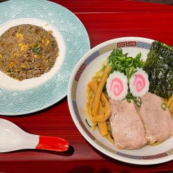 盛田の油そば　￥８８０