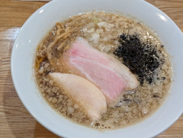 「夜営業8食限定 背脂煮干らぁめん」@RAMEN TOMOの写真