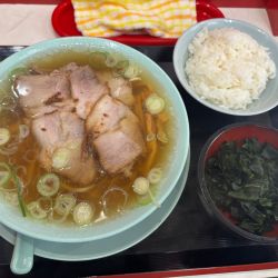 中華そば　わかめ　めし大盛