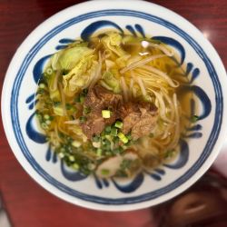 あごだしとろとろ軟骨らーめん850円