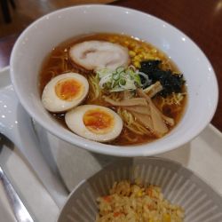 武蔵野ラーメン しょうゆ(760円)
