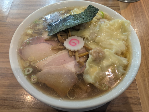 「ワンタン麺」@飯村製作所の写真