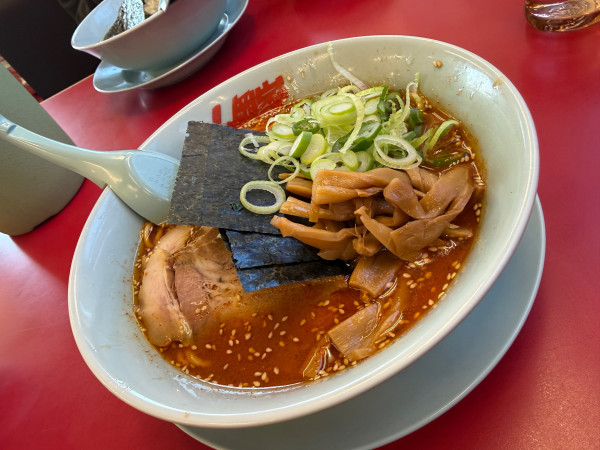 「辛味噌チャーシュー麺」@ラーメン山岡家 鶴ヶ島店の写真
