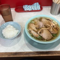 中華そば並790円　無料めし