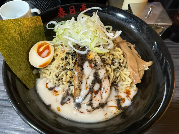 「とん黒油そば(2玉)」@油そば専門店 春日亭 秋葉原店の写真