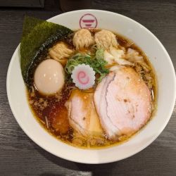 特生姜醤油そば1,290円