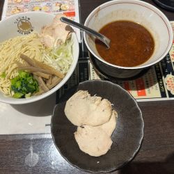 鶏白湯かつおつけめん（大盛・麺220g）1,030円