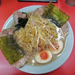 ネギチャーシューメン+味玉