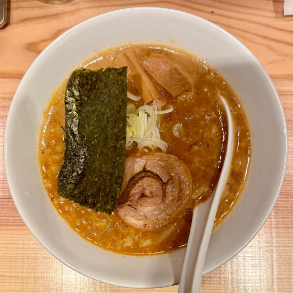「濃厚魚介豚骨らぁめん」@らぁめん4区の写真