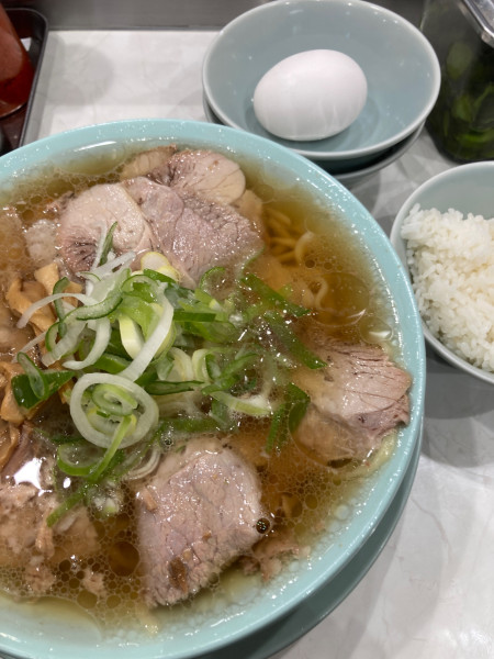 「チャーシュー麺、生卵」@渋谷かっちゃんラーメンの写真