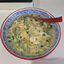 名物トツゲキラーメン　900円