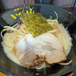 白髪ネギラーメン（塩豚骨：650円）替玉（100円）