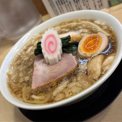 【限定】背脂黄金生姜と鶏のらぁめん(黒)