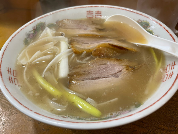 「牛骨しょうゆラーメン」@さくららーめんの写真