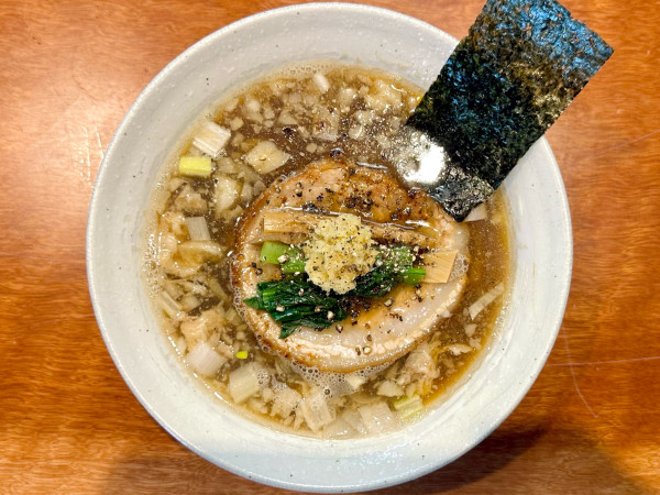 「★＜冬の限定＞もちもち手揉み麺の背脂生姜らぁ麺🍜¥1,400」@麺屋 さくら井の写真