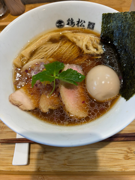 「特製淡麗醤油らぁめん」@淡麗醤油らぁ麺 鶏松の写真