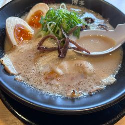 味玉付きクリーミー豚骨ラーメン