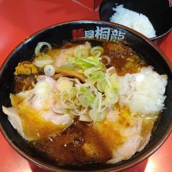 きりちゃんらーめん＋カレー粉✕3､玉ねぎ