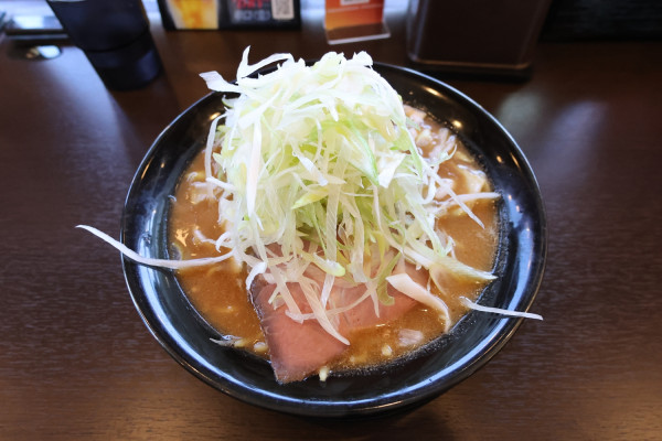 「ネギ味噌ラーメン￥９９０」@ミソウソツカナイ 一宮店の写真