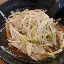 豚肉と長ネギラーメン（ランチ1000円）