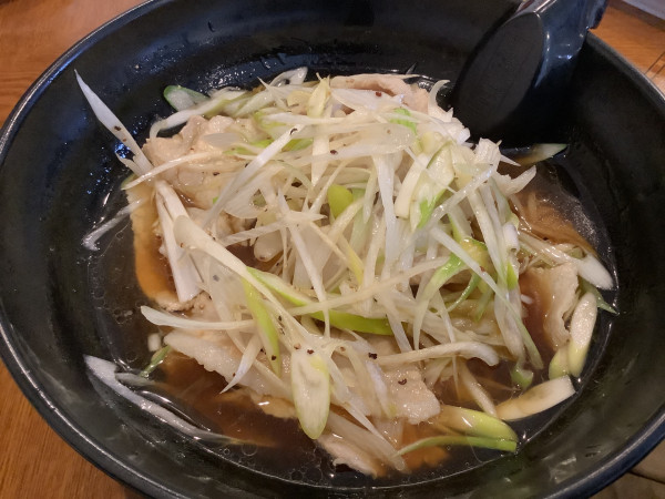 「豚肉と長ネギラーメン（ランチ1000円）」@氷花餃子 開成町店の写真