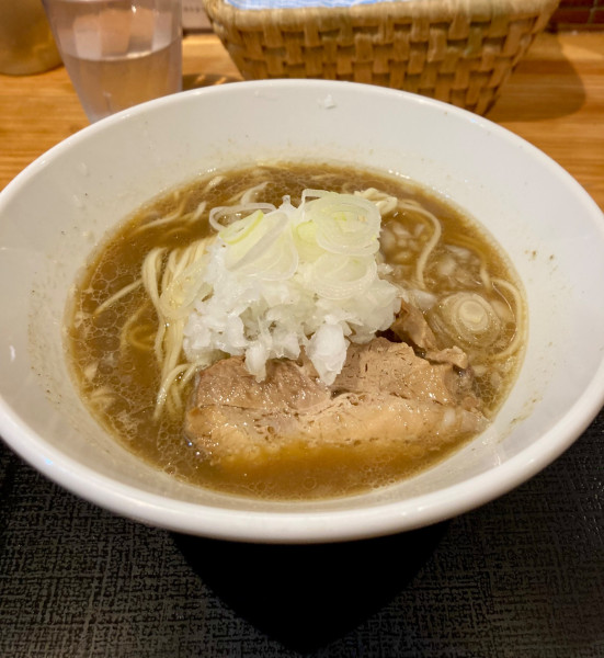 「煮干しそば」@つけめん・らーめん・煮干そば 金狼の写真