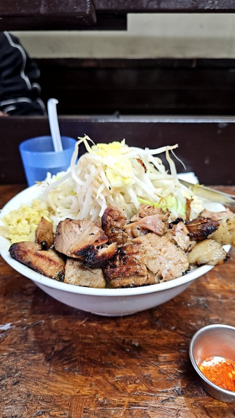 「煮干ラーメン 豚増し＋タマネギ」@自家製麺 まさき（非乳化） 2号店の写真