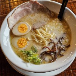 味玉塩らーめん＋半炒飯セット　920＋400円