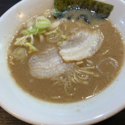 ラーメン　800円