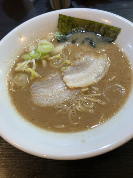 「ラーメン　800円」@久留米とんこつラーメン とん八。の写真